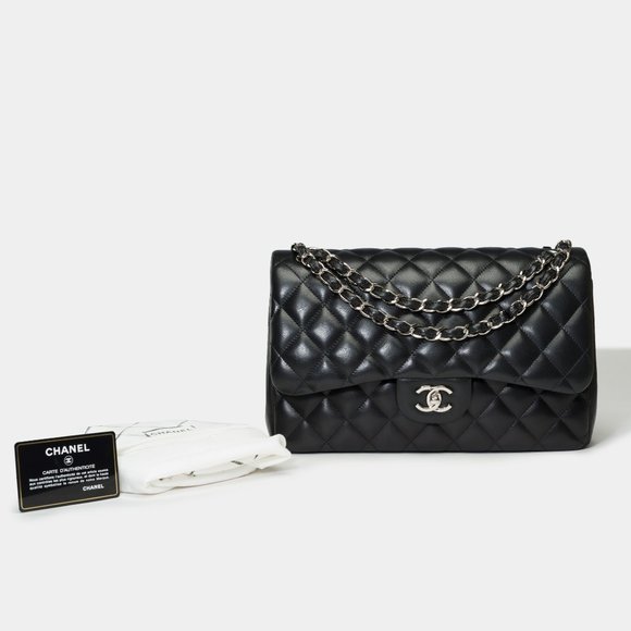 ​Chanel​ ​Timeless​ ​Jumbo​ ​double​ ​flap​ ​shoulder​ ​bag​ ​in​ ​black​ ​quil - Picture 1 of 13